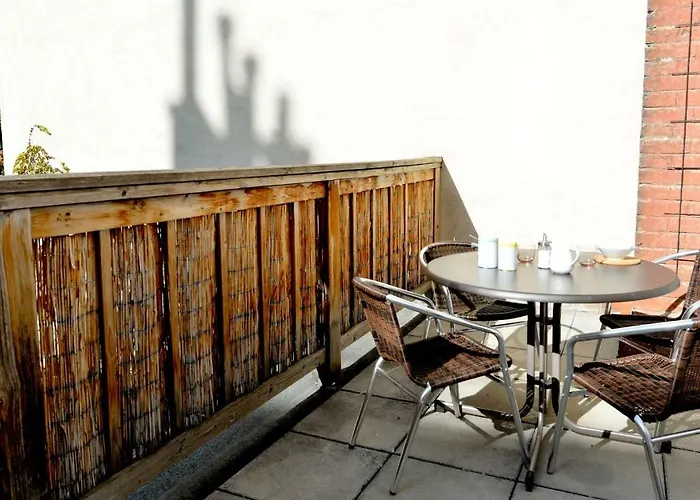 Quiet&green, With Terrace Apartment *